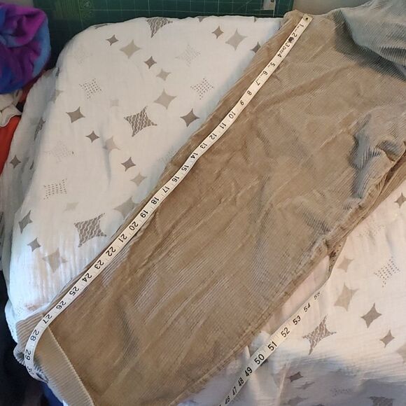 🥳Host Pick 💥Perry Ellis corduroy pants - Picture 4 of 7